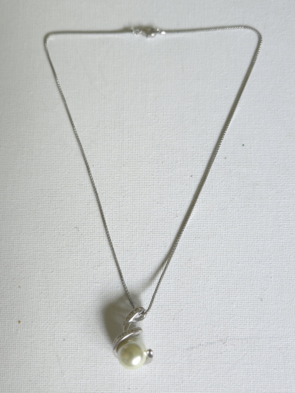 Faux Pearl Solitaire & Rhinestone Swirl Pendant Silver-Tone Box Chain Necklace